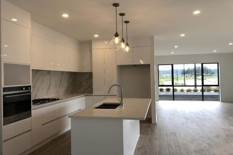 Photo of property in 30 Konoba Avenue, Kumeu, 0810