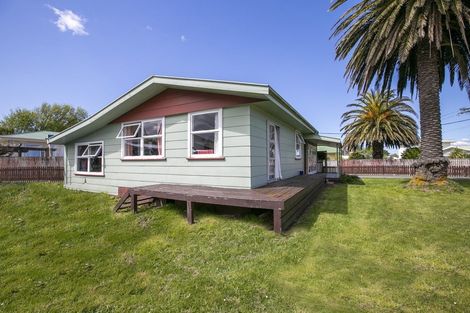 Photo of property in 11 Hardie Grove, Featherston, 5710