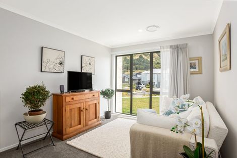 Photo of property in 8 Tokitoki Way, Kenepuru, Porirua, 5022