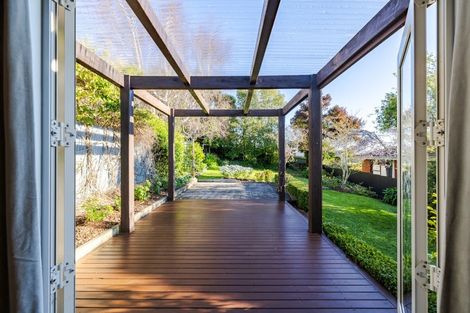 Photo of property in 15 Mataora Road, Kenmure, Dunedin, 9011