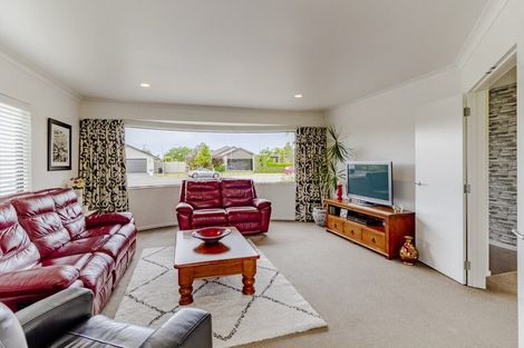 Photo of property in 17 Pania Place, Poraiti, Napier, 4112