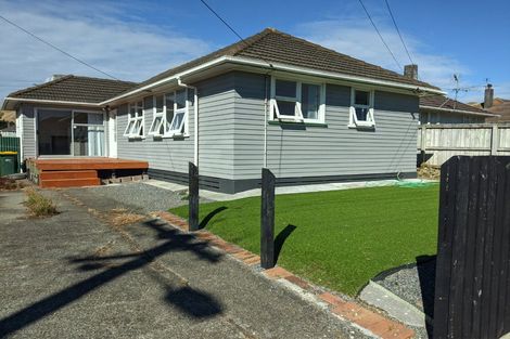 Photo of property in 11 D'urville Street, Cannons Creek, Porirua, 5024