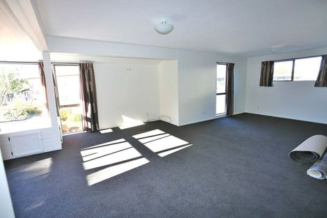Photo of property in 22 Geraldo Place, Russley, Christchurch, 8042
