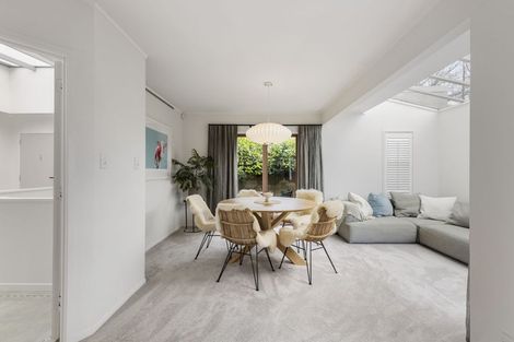 Photo of property in 127 Mellons Bay Road, Mellons Bay, Auckland, 2014