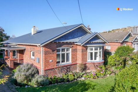 Photo of property in 249 Macandrew Road, Forbury, Dunedin, 9012