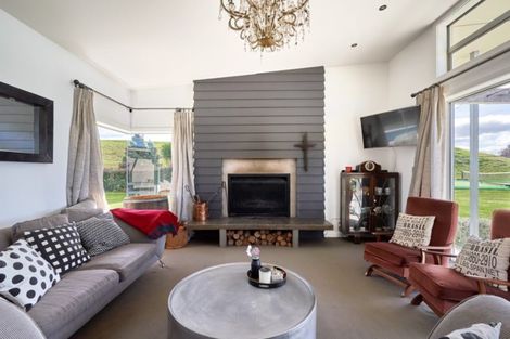 Photo of property in 6 Te Roera Drive, Taradale, Napier, 4112