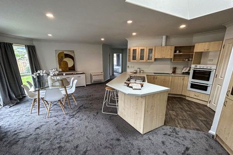 Photo of property in 5 Castleview Lane, Heathcote Valley, Christchurch, 8022