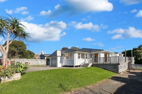 Photo of property in 832 Whangaparaoa Road, Manly, Whangaparaoa, 0930