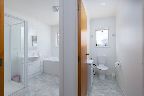 Photo of property in 1329 Devon Road, Brixton, Waitara, 4382