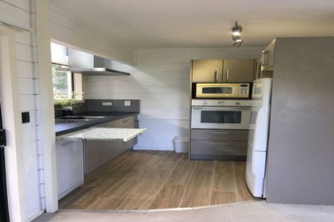 Photo of property in 11 Kereru Grove, Greenhithe, Auckland, 0632