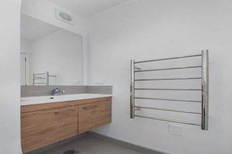 Photo of property in 28 Tima Lane, Mangere Bridge, Auckland, 2022