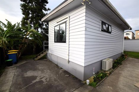 Photo of property in 543 Swanson Road, Ranui, Auckland, 0612
