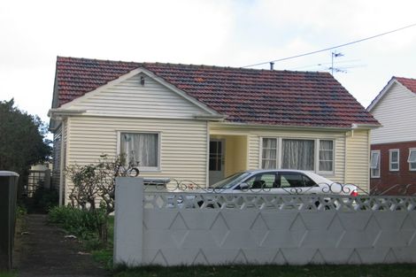 Photo of property in 51 Riverside Drive, Waiwhetu, Lower Hutt, 5010