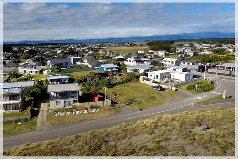 Photo of property in 3 Marine Parade North, Foxton Beach, Foxton, 4815