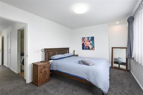 Photo of property in 51 Glendevon Place, Vauxhall, Dunedin, 9013