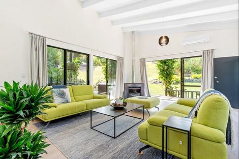 Photo of property in 51 Buckleton Road, Tawharanui Peninsula, Matakana, 0986