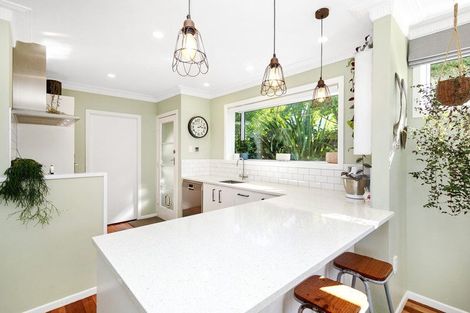 Photo of property in 16 Mascot Street, Tawa, Wellington, 5028