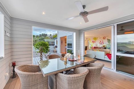 Photo of property in 68 Exmouth Road, Northcote, Auckland, 0627