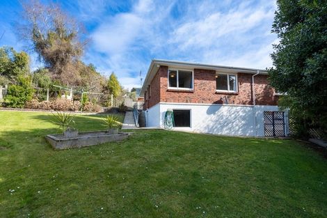 Photo of property in 18 Colquhoun Street, Glenross, Dunedin, 9011