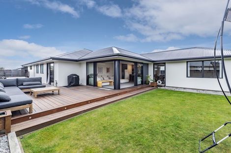 Photo of property in 3 Guyon Street, Marshland, Christchurch, 8083