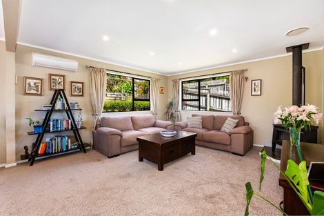 Photo of property in 61 Albatross Close, Whitby, Porirua, 5024