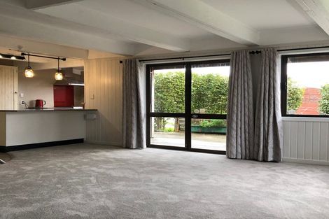 Photo of property in 1/17 Weldene Avenue, Glenfield, Auckland, 0629