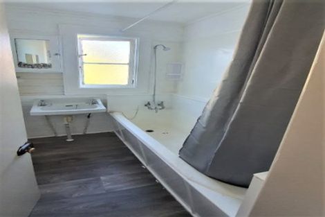 Photo of property in 8 Central Terrace, Alicetown, Lower Hutt, 5010