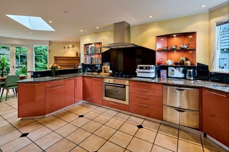 Photo of property in 412 Evans Bay Parade, Hataitai, Wellington, 6021