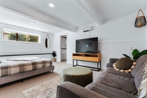 Photo of property in 37 Tamatea Road, Taupo, 3330