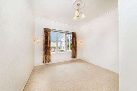 Photo of property in 4301 Great North Road, Glendene, Auckland, 0602