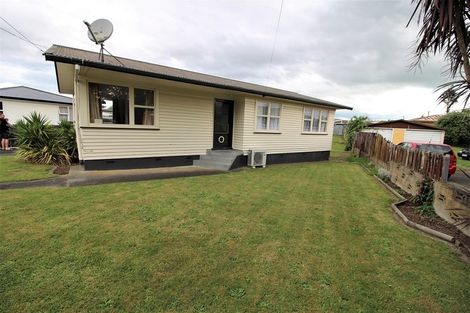 Photo of property in 9 English Street, St Andrews, Hamilton, 3200