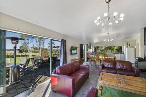 Photo of property in 6 Nandina Lane, Pukekohe, 2120