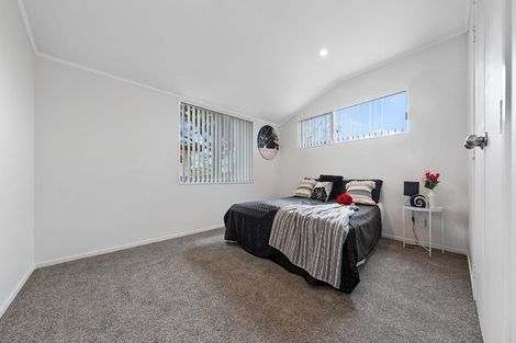 Photo of property in 1/157 Te Irirangi Drive, Flat Bush, Auckland, 2019