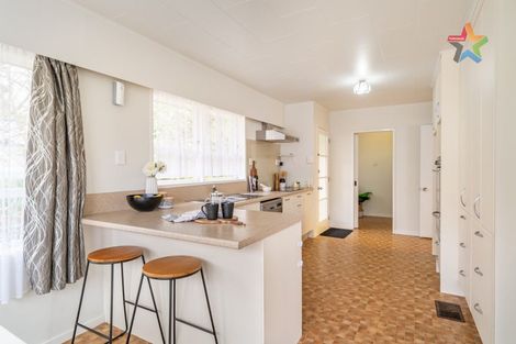 Photo of property in 8 Robson Street, Stokes Valley, Lower Hutt, 5019