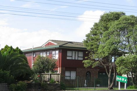 Photo of property in 2/163 Hobsonville Road, West Harbour, Auckland, 0618