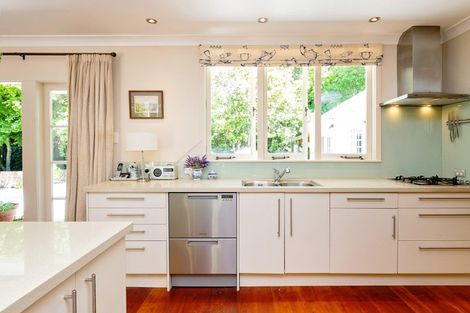 Photo of property in 11 Franklin Terrace, Havelock North, 4130