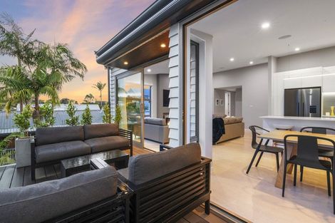 Photo of property in 29a Penzance Road, Mairangi Bay, Auckland, 0630