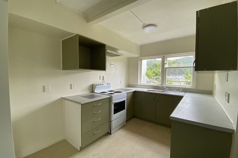 Photo of property in 95 Farmer Crescent, Taita, Lower Hutt, 5011