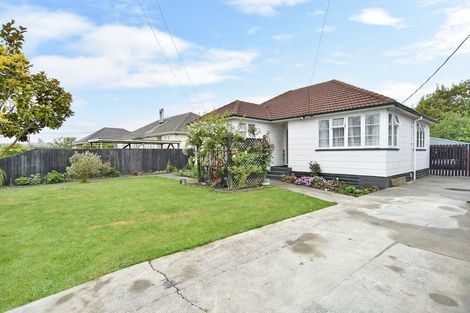 Photo of property in 54 Rowcliffe Crescent, Avonside, Christchurch, 8061