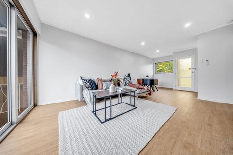 Photo of property in 2/22 Camellia Place, Mount Roskill, Auckland, 1041