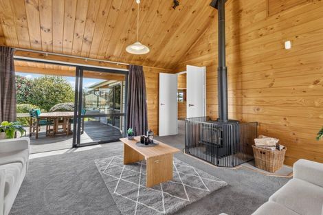 Photo of property in 14 Parfitt Place, Ngatea, 3503