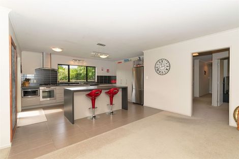 Photo of property in 13 Pukematawai Lane, Levin, 5571