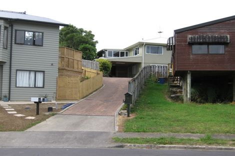 Photo of property in 5 Forster Place, West Harbour, Auckland, 0618