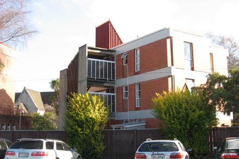 Photo of property in 560 Castle Street, North Dunedin, Dunedin, 9016