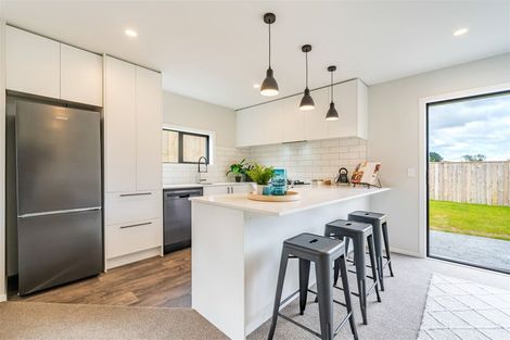 Photo of property in 42d Moeraki Road, Maoribank, Upper Hutt, 5018