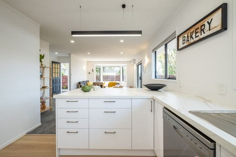 Photo of property in 2/14 Nathan Street, Tawa, Wellington, 5028