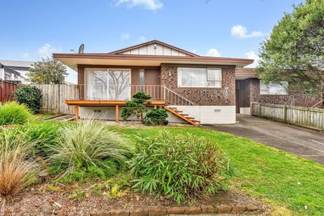 Photo of property in 2/1 Bramley Drive, Farm Cove, Auckland, 2012