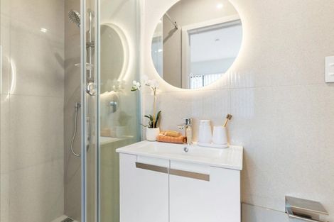 Photo of property in 5a Glendhu Road, Bayview, Auckland, 0629