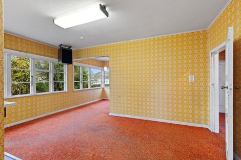 Photo of property in 16 Purser Grove, Fairfield, Lower Hutt, 5011