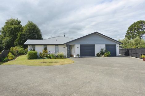 Photo of property in 74 Feist Street, Carterton, 5713